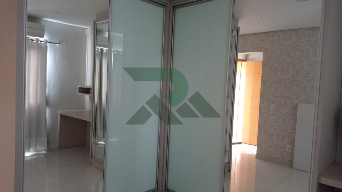 Apartamento Área total:	127.96 m2