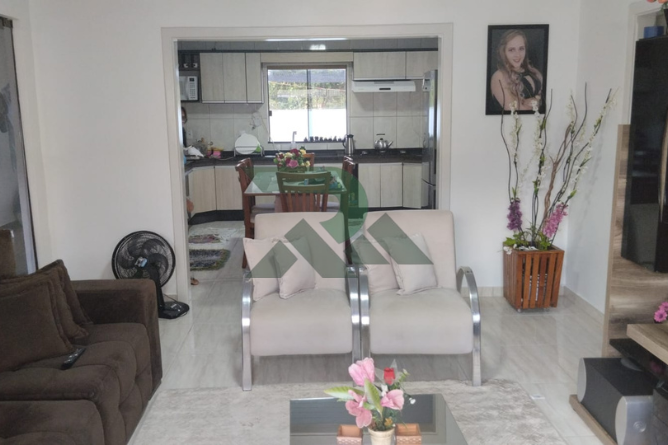 Casa com sala comercial 283,20 m2